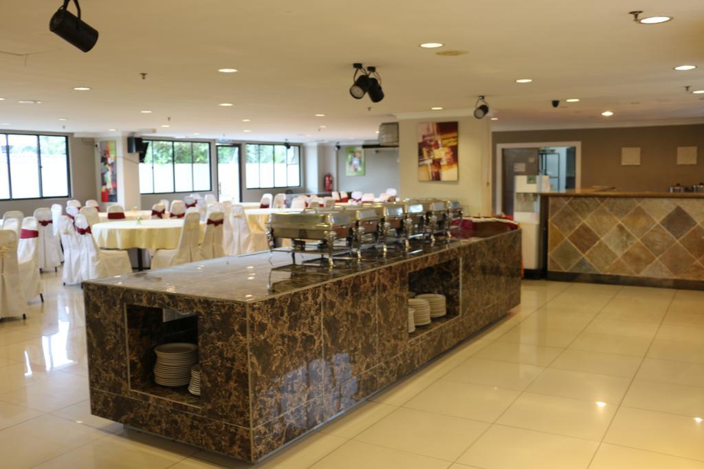 Eagle Bay Hotel Langkawi Exterior photo