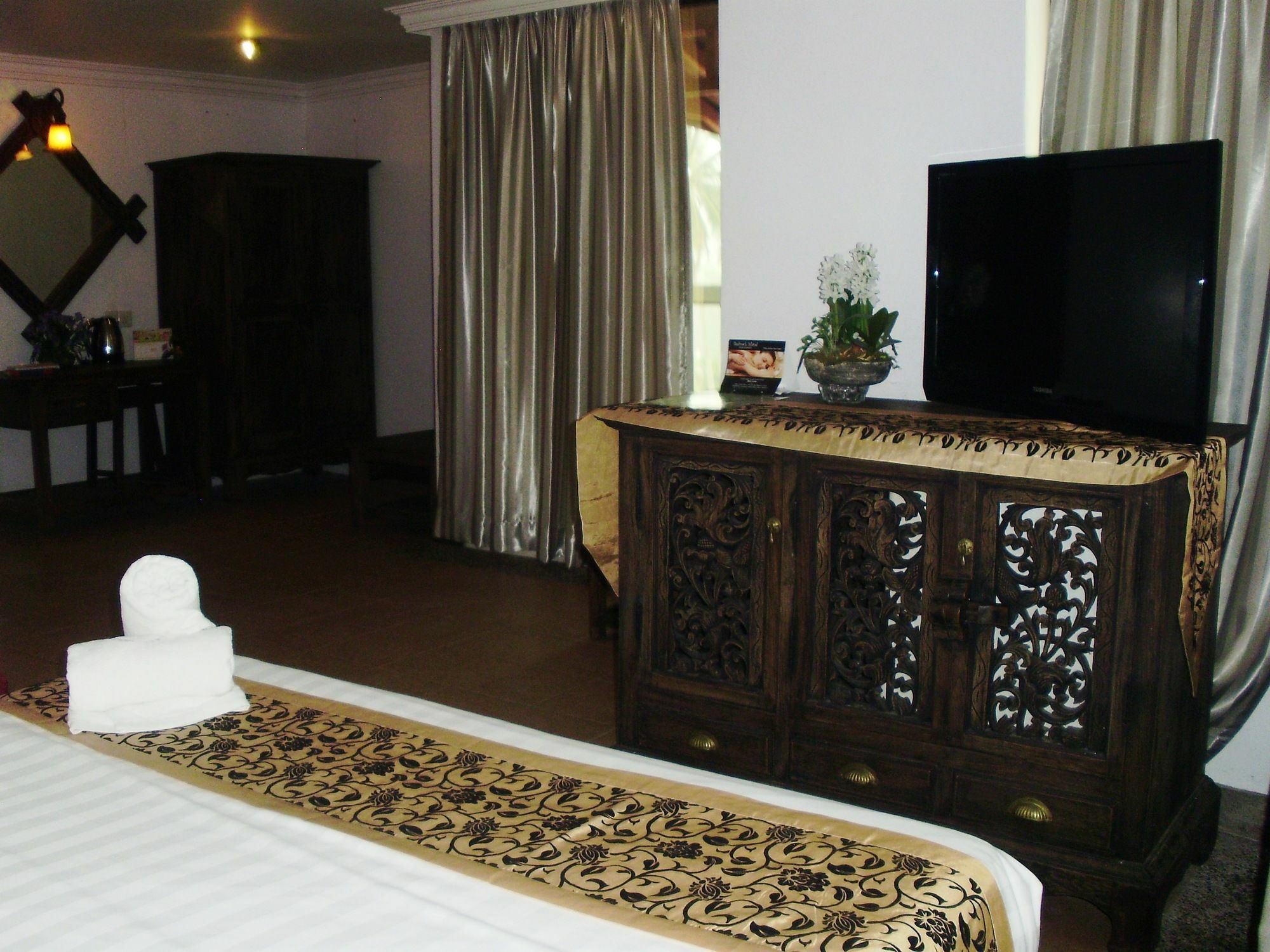 Eagle Bay Hotel Langkawi Exterior photo
